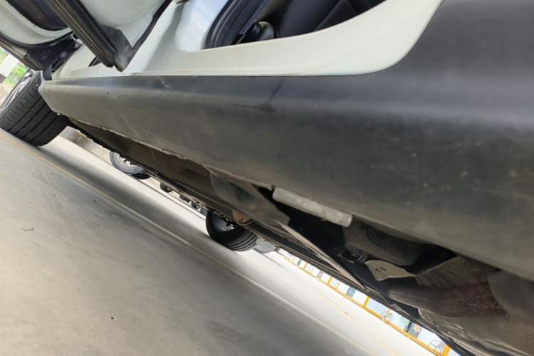 Used Peugeot 3008 2019 350THP Automatic Elite Edition Left Side Sill