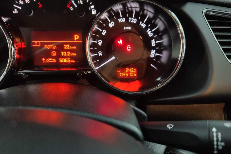 Used Peugeot 3008 2019 350THP Automatic Leading Edition Odometer Close Up