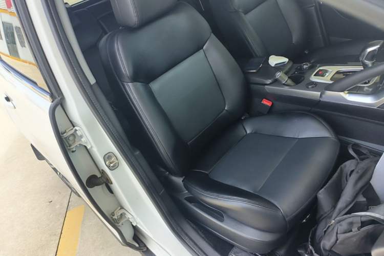 Used Peugeot 3008 2019 350THP Automatic Elite Edition Right Front Seat