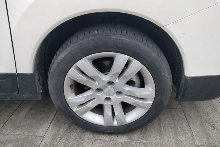 Used Peugeot 3008 2019 350THP Automatic Leading Edition Right Front Wheel Hub