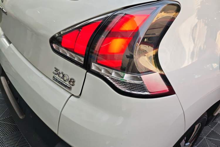 Used Peugeot 3008 2019 350THP Automatic Elite Edition Right Rear Taillight