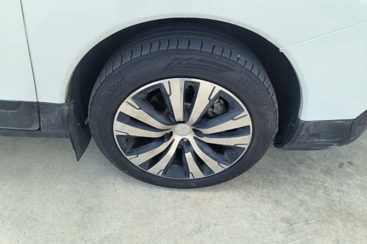 Used Peugeot 3008 2019 350THP Automatic Elite Edition Right Rear Wheel Hub