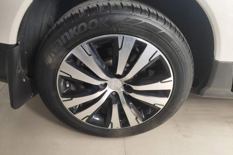 Used Peugeot 3008 2019 350THP Automatic Elite Edition Right Rear Wheel Hub