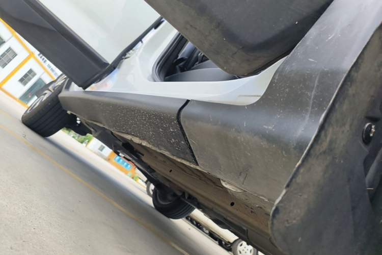 Used Peugeot 3008 2019 350THP Automatic Elite Edition Right Side Sill