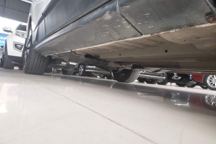 Used Peugeot 3008 2019 350THP Automatic Elite Edition Right Side Sill
