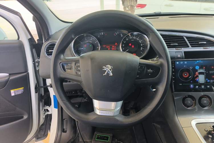 Used Peugeot 3008 2019 350THP Automatic Elite Edition Steering Wheel