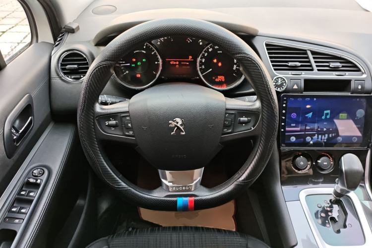Used Peugeot 3008 2019 350THP Automatic Elite Edition Steering Wheel