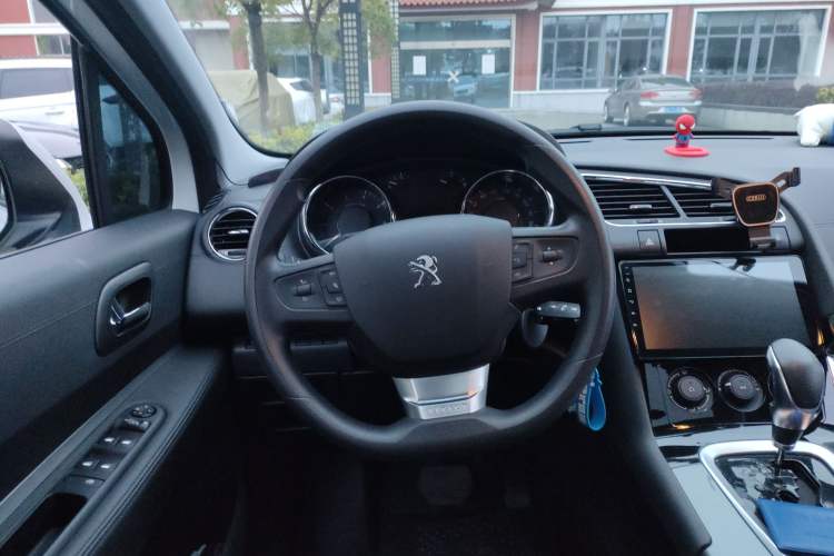 Used Peugeot 3008 2019 350THP Automatic Leading Edition Steering Wheel