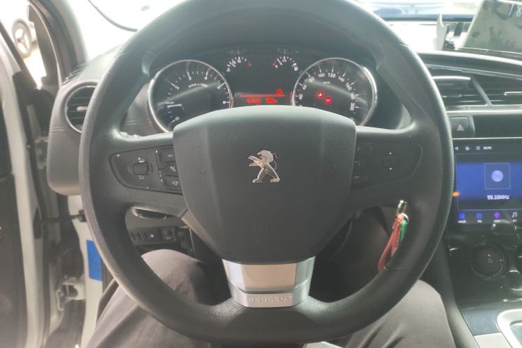 Used Peugeot 3008 2019 350THP Automatic Elite Edition Steering Wheel