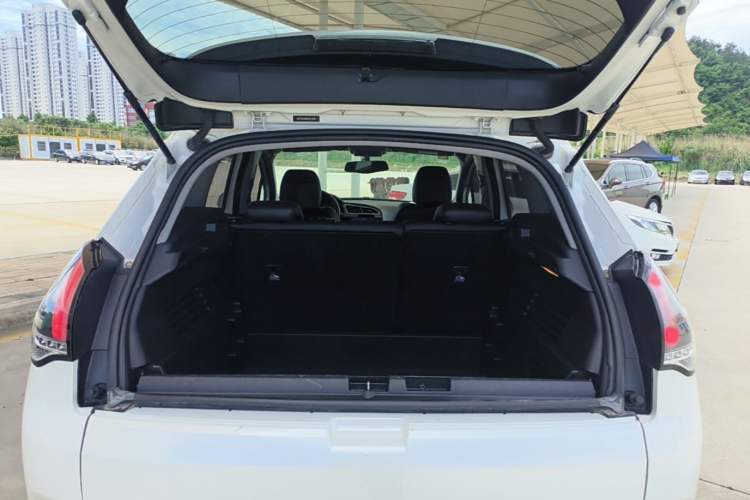 Used Peugeot 3008 2019 350THP Automatic Elite Edition Trunk