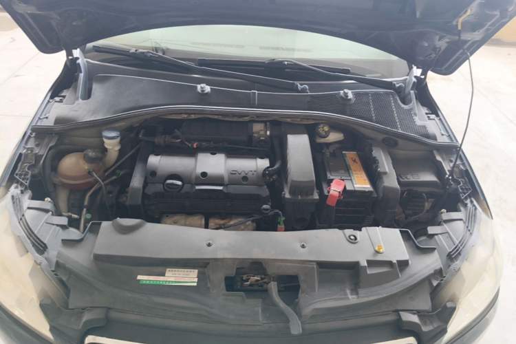 Used Peugeot 301 2014 1.6L Manual Comfort Edition Engine Bay