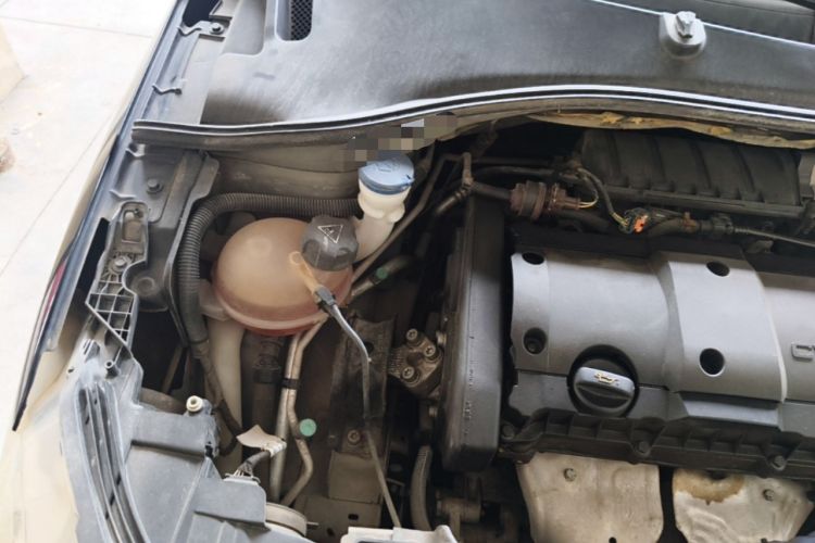 Used Peugeot 301 2014 1.6L Manual Comfort Edition Engine Bay Right