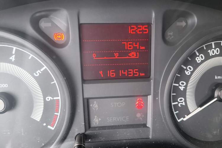 Used Peugeot 301 2014 1.6L Manual Comfort Edition Odometer Close Up