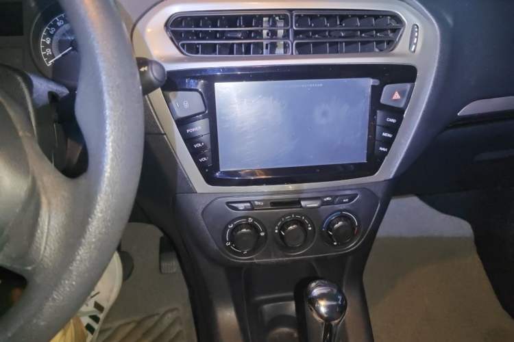 Used Peugeot 301 2014 1.6L Automatic Comfort Edition Audio And AC Panel