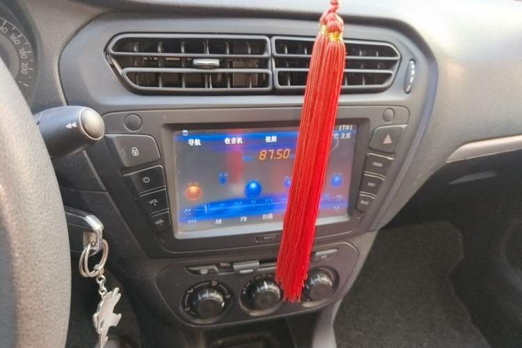 Used Peugeot 301 2014 1.6L Manual Comfort Edition Audio And AC Panel
