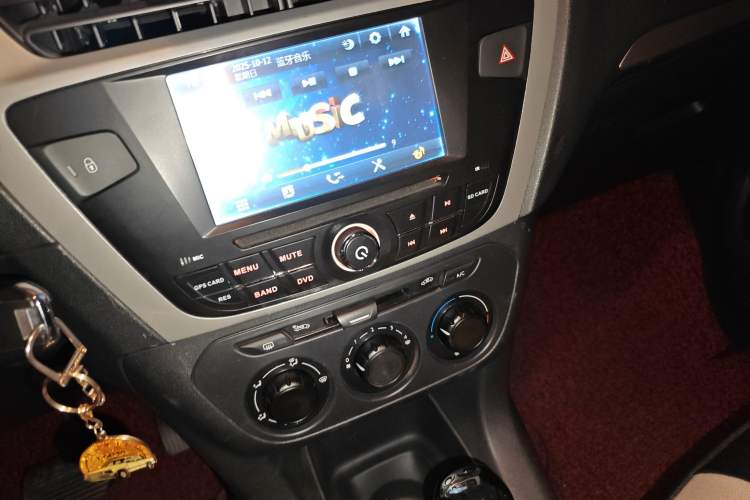 Used Peugeot 301 2014 1.6L Automatic Comfort Edition Audio And AC Panel
