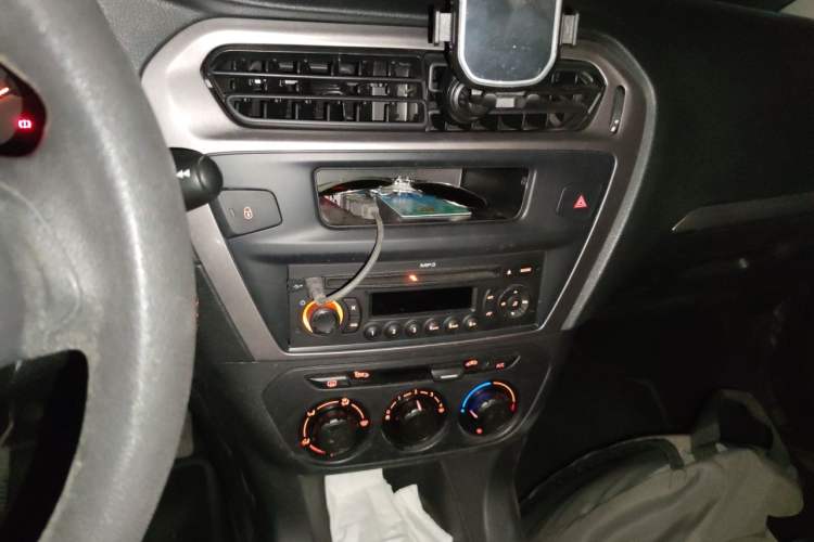 Used Peugeot 301 2014 1.6L Manual Comfort Edition Audio And AC Panel
