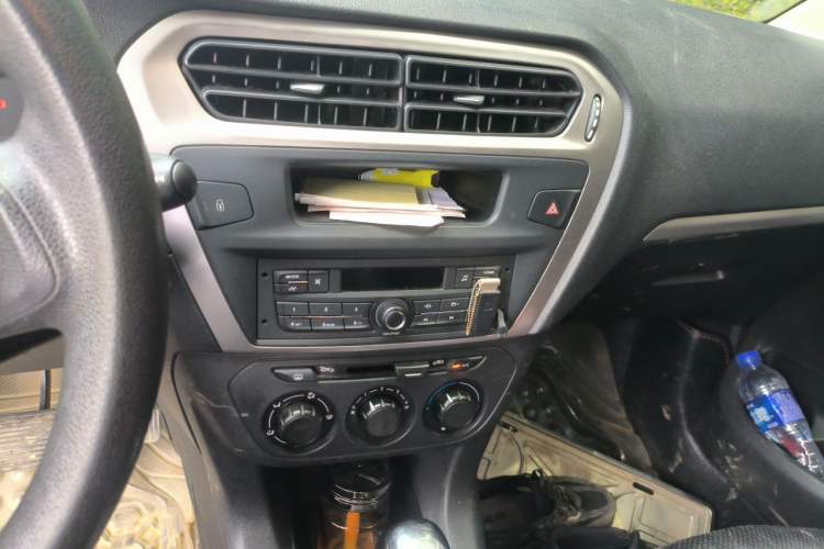 Used Peugeot 301 2014 1.6L Automatic Comfort Edition Audio And AC Panel