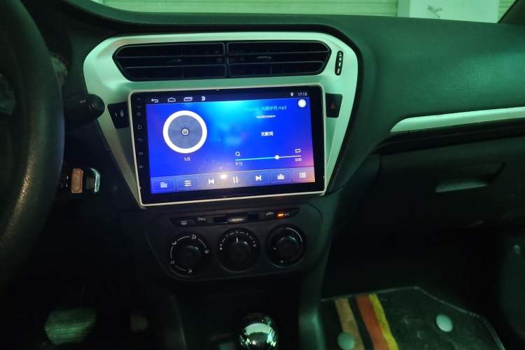 Used Peugeot 301 2014 1.6L Automatic Comfort Edition Audio And AC Panel