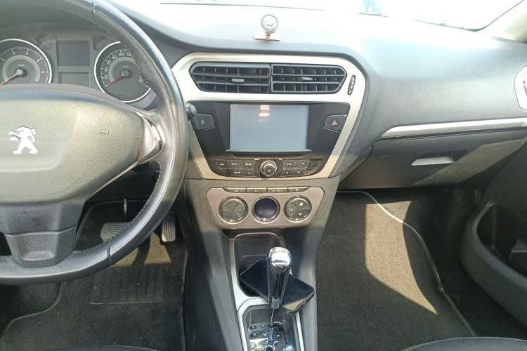 Used Peugeot 301 2014 1.6L Automatic Luxury Edition Audio And AC Panel