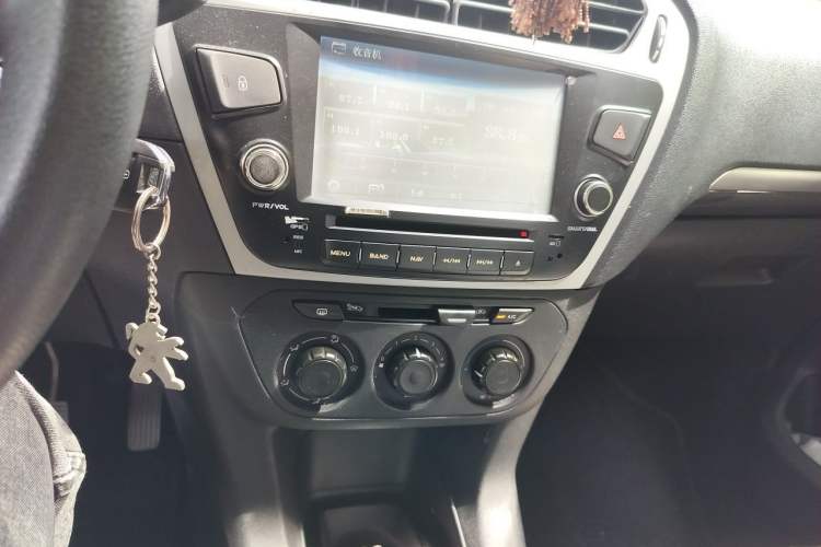 Used Peugeot 301 2014 1.6L Manual Comfort Edition Audio And AC Panel