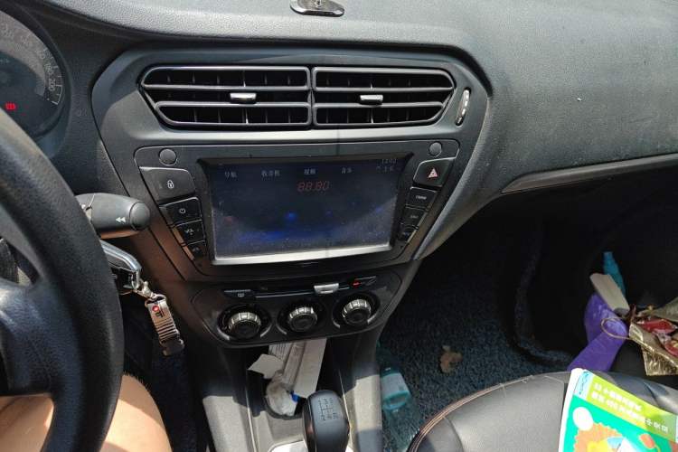 Used Peugeot 301 2014 1.6L Automatic Comfort Edition Audio And AC Panel