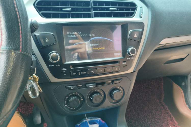 Used Peugeot 301 2014 1.6L Manual Comfort Edition Audio And AC Panel