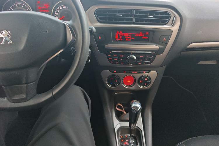 Used Peugeot 301 2014 1.6L Automatic Luxury Edition Audio And AC Panel