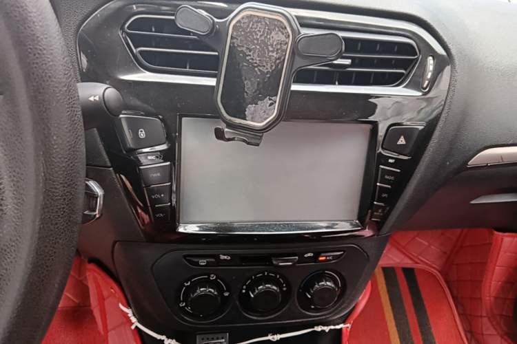 Used Peugeot 301 2014 1.6L Manual Comfort Edition Audio And AC Panel