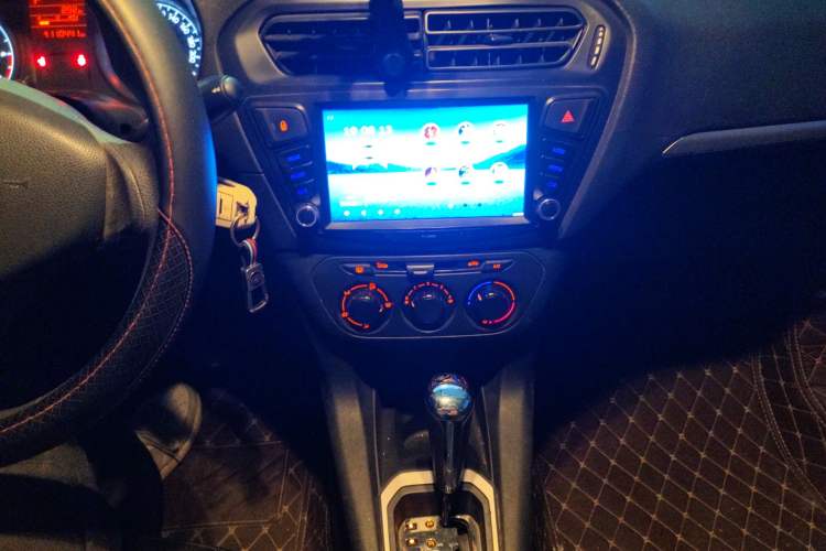 Used Peugeot 301 2014 1.6L Automatic Comfort Edition Audio And AC Panel