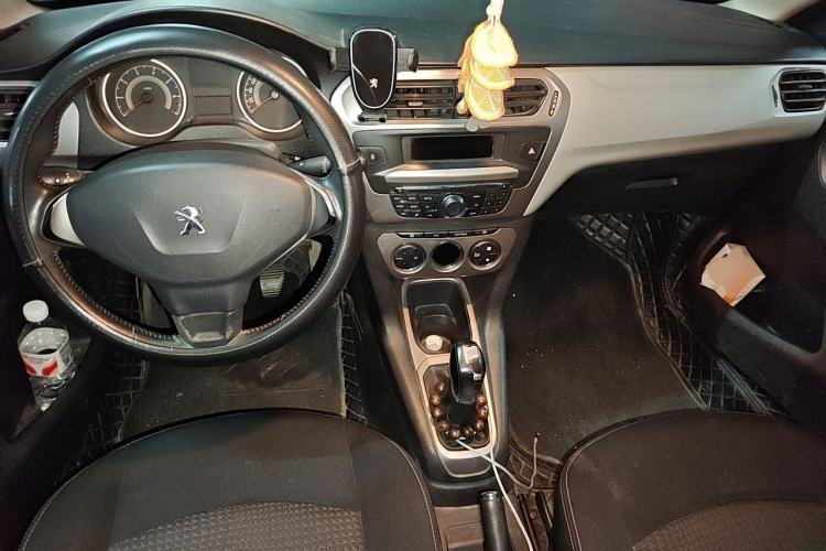 Used Peugeot 301 2014 1.6L Manual Luxury Edition Center Console