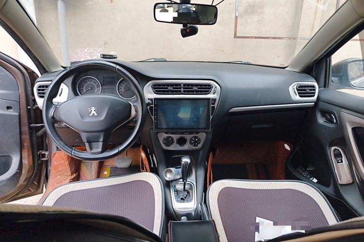 Used Peugeot 301 2014 1.6L Automatic Luxury Edition Center Console