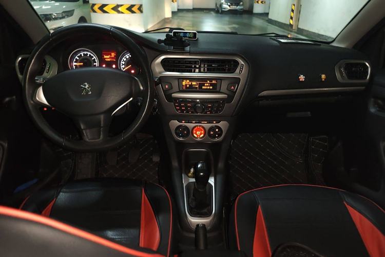 Used Peugeot 301 2014 1.6L Manual Luxury Edition Center Console