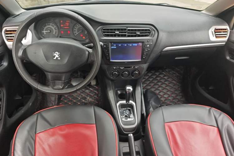 Used Peugeot 301 2014 1.6L Automatic Comfort Edition Center Console