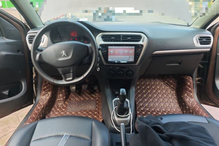 Used Peugeot 301 2014 1.6L Manual Comfort Edition Center Console