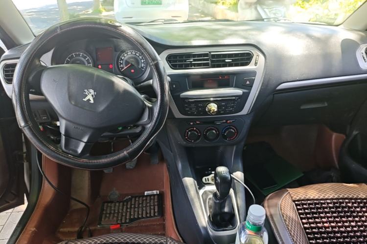 Used Peugeot 301 2014 1.6L Manual Comfort Edition Center Console