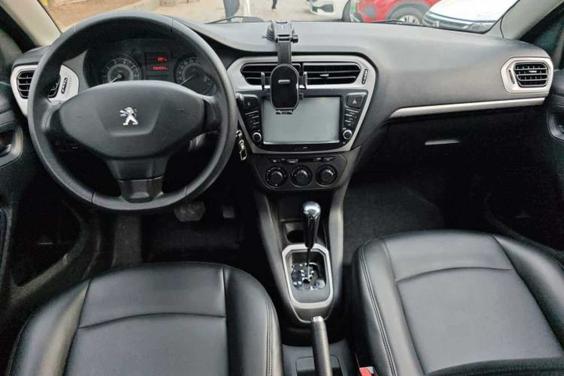 Used Peugeot 301 2014 1.6L Automatic Comfort Edition Center Console