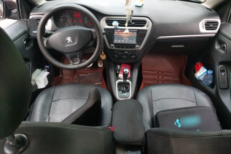 Used Peugeot 301 2014 1.6L Automatic Comfort Edition Center Console