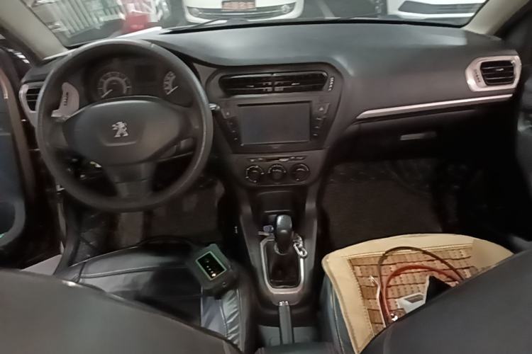 Used Peugeot 301 2014 1.6L Manual Comfort Edition Center Console