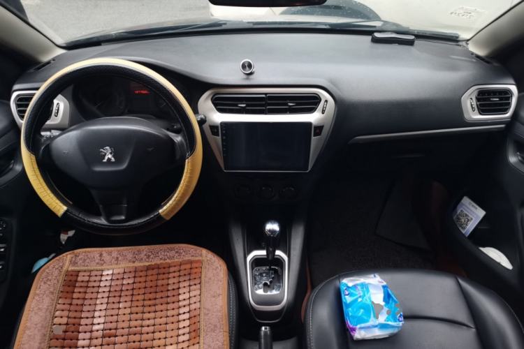 Used Peugeot 301 2014 1.6L Automatic Comfort Edition Center Console