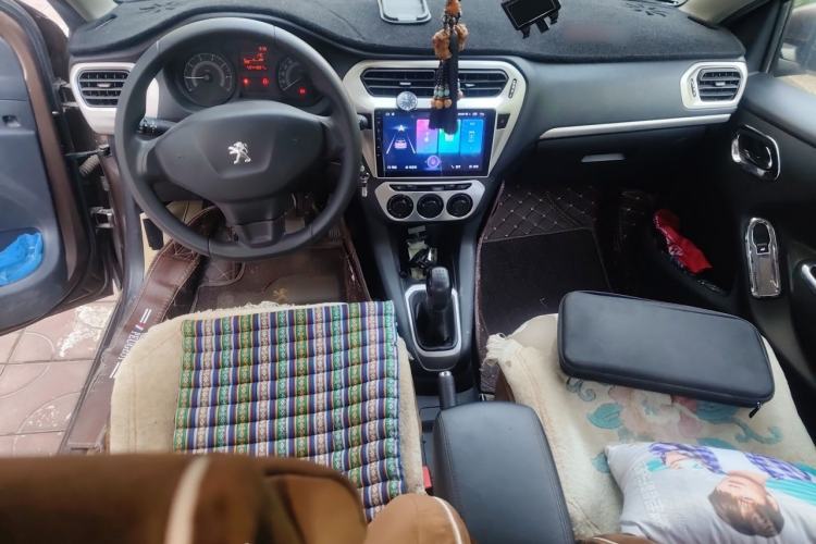Used Peugeot 301 2014 1.6L Manual Comfort Edition Center Console