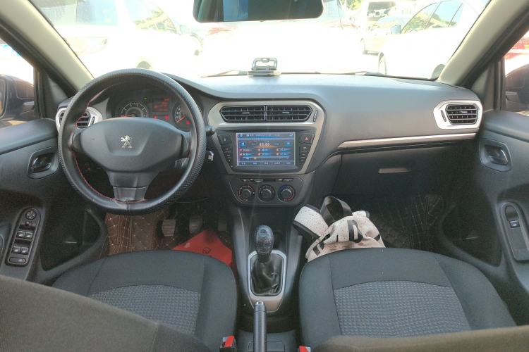 Used Peugeot 301 2014 1.6L Manual Comfort Edition Center Console