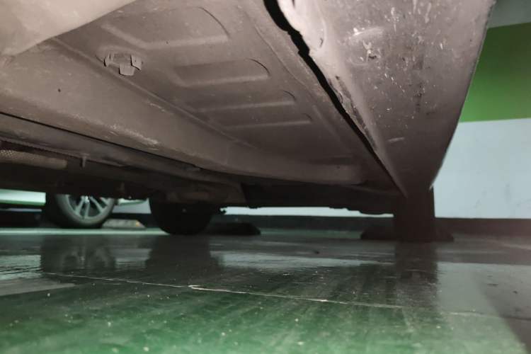 Used Peugeot 301 2014 1.6L Manual Luxury Edition Chassis Front Left