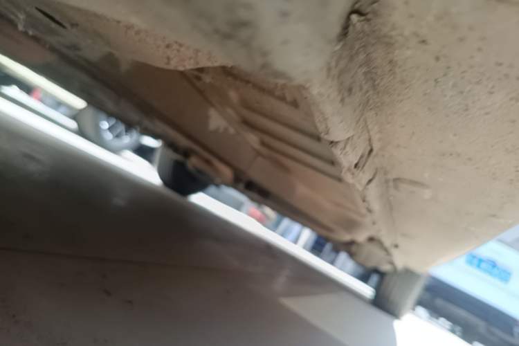 Used Peugeot 301 2014 1.6L Automatic Comfort Edition Chassis Front Left
