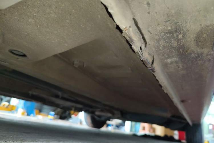 Used Peugeot 301 2014 1.6L Automatic Comfort Edition Chassis Front Left