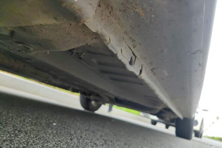 Used Peugeot 301 2014 1.6L Manual Comfort Edition Chassis Front Left