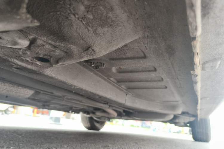 Used Peugeot 301 2014 1.6L Manual Comfort Edition Chassis Front Left