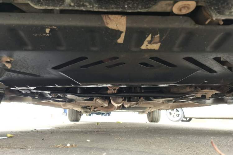 Used Peugeot 301 2014 1.6L Manual Comfort Edition Chassis Front