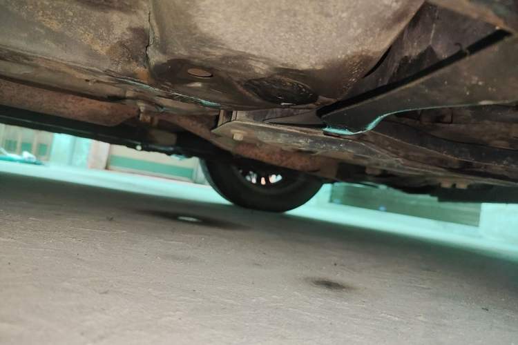 Used Peugeot 301 2014 1.6L Automatic Comfort Edition Chassis Front Right
