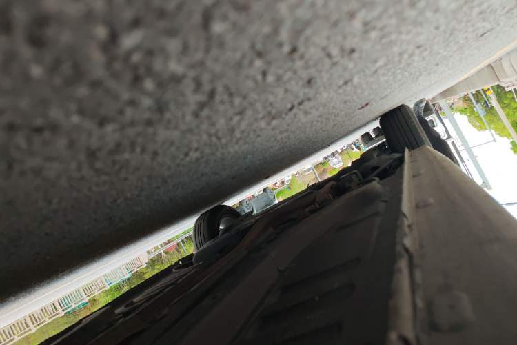 Used Peugeot 301 2014 1.6L Manual Comfort Edition Chassis Front Right